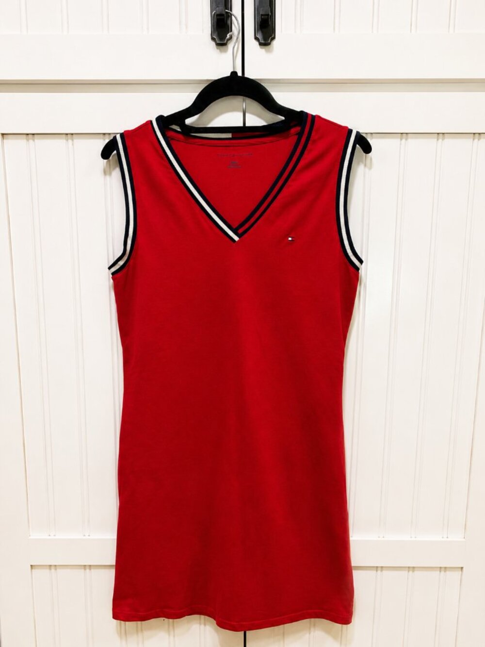 Tommy Hilfiger Red Sleeveless V-Neck Knit Dress Logo Trim Size Medium